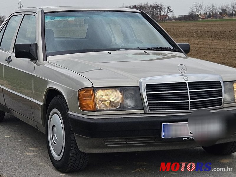 1989' Mercedes-Benz 190 D photo #1