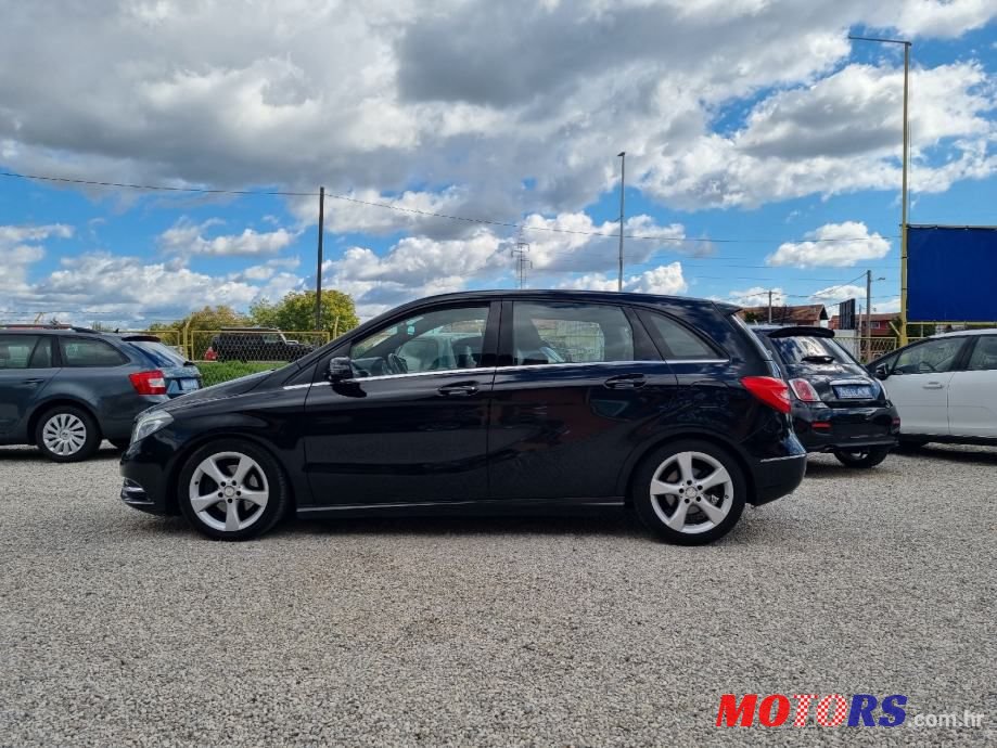 2013' Mercedes-Benz B-Klasa 200 Cdi photo #6