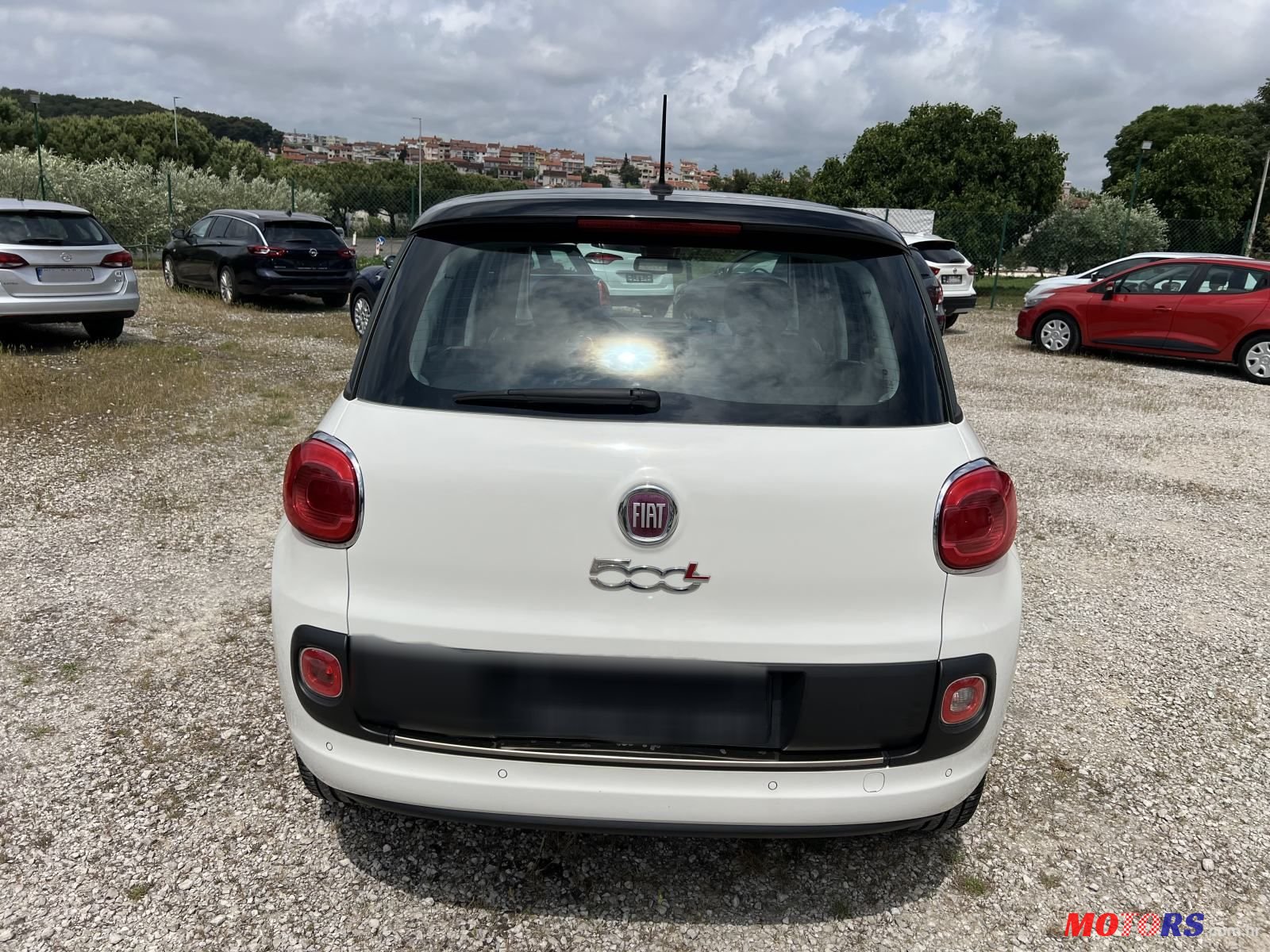 2014' Fiat 500L photo #3