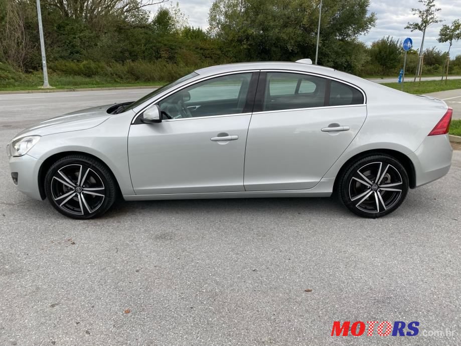 2010' Volvo S60 D3 photo #2