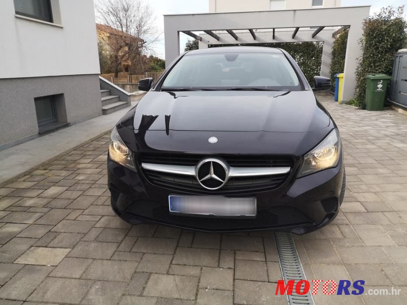 2016' Mercedes-Benz Cla Klasa 180 D photo #1