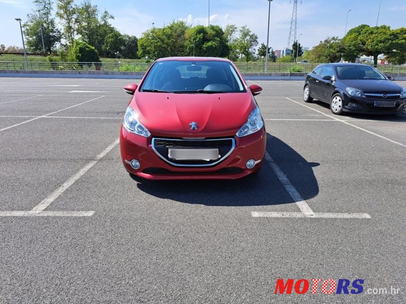 2014' Peugeot 208 1,6 E-Hdi photo #1