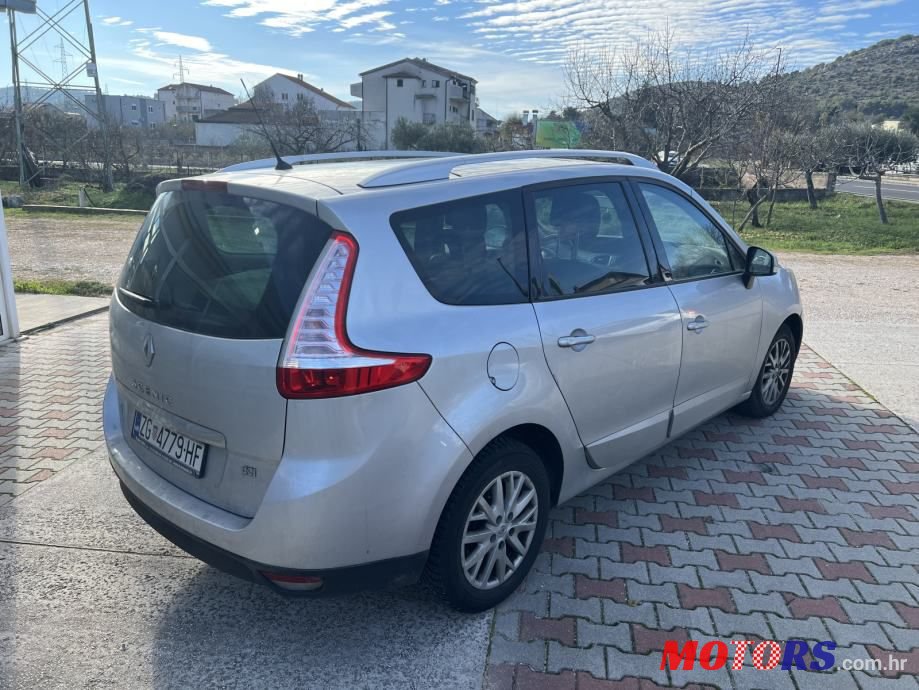 2014' Renault Grand Scenic Dci photo #5