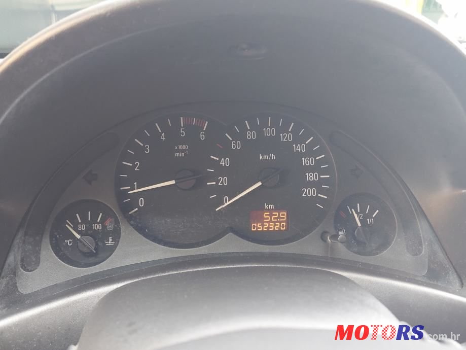 2005' Opel Corsa 1,3 Cdti photo #4