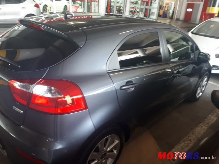 2017' Kia Rio photo #2