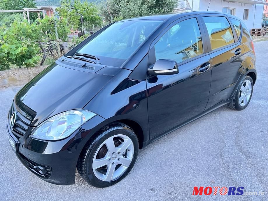 2012' Mercedes-Benz A-Klasa photo #5