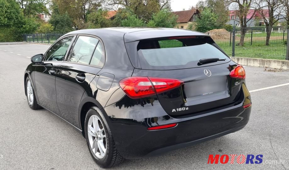2018' Mercedes-Benz A-Klasa 180 D photo #5
