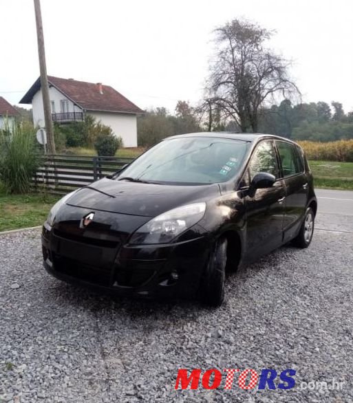 2010' Renault Scenic 1,5 Dci photo #1