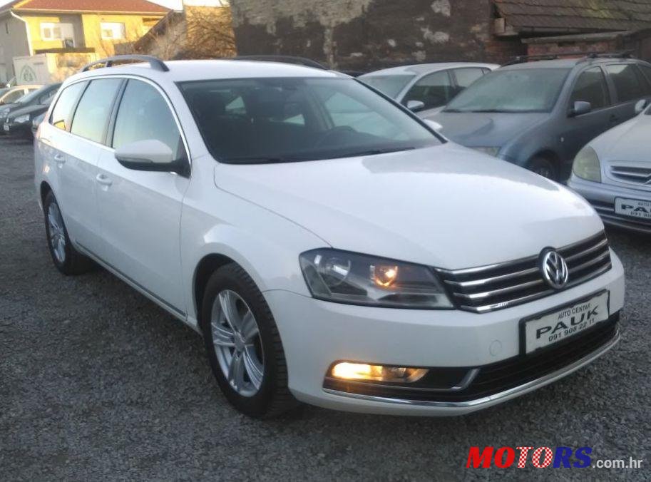 2011' Volkswagen Passat Variant 2,0 Tdi photo #1