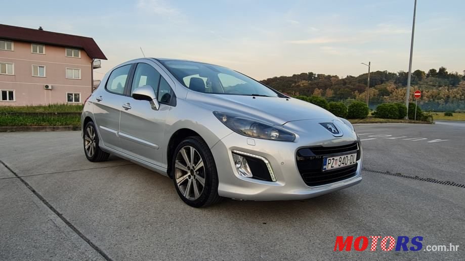 2012' Peugeot 308 1,6 E-Hdi photo #2