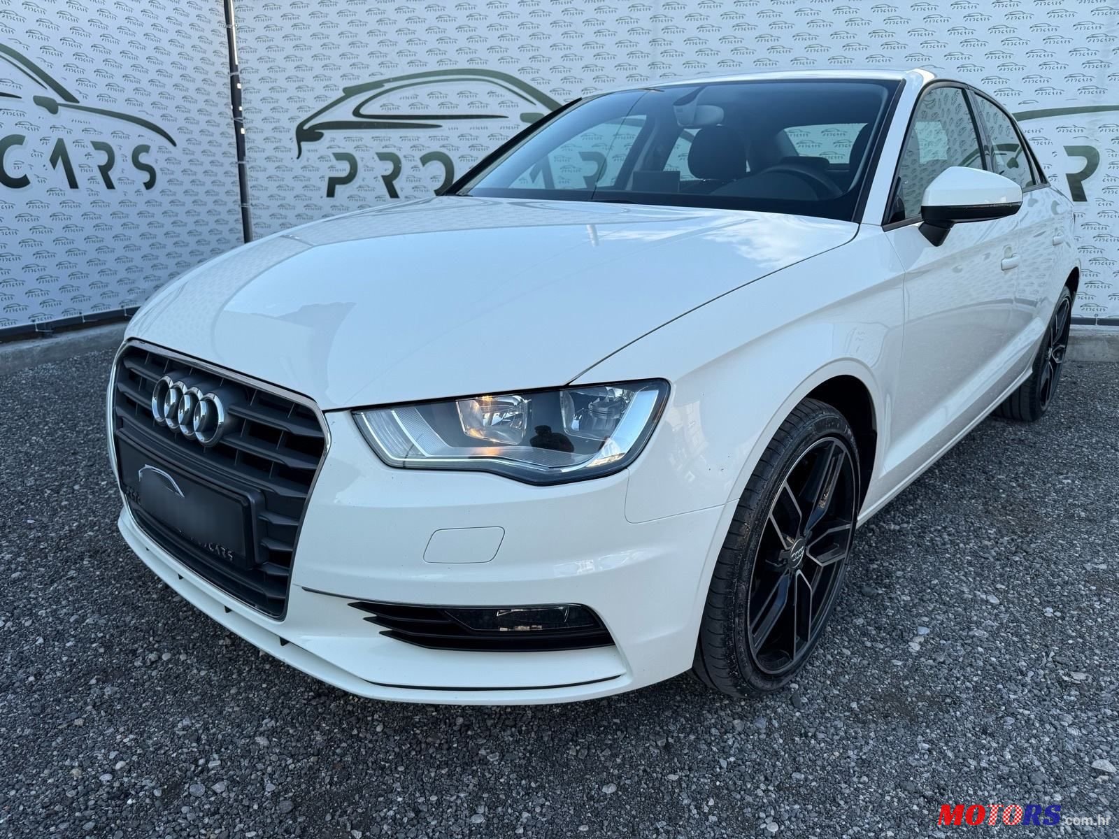 2014' Audi A3 S-Tronic photo #4