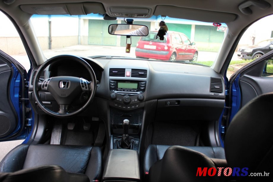 2003' Honda Accord photo #3
