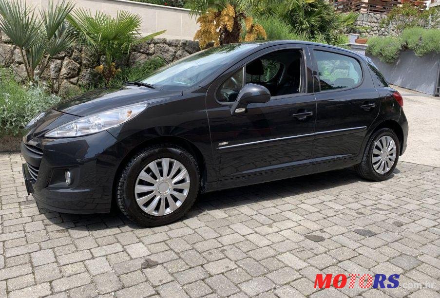 2011' Peugeot 207 1,6 Hdi photo #1