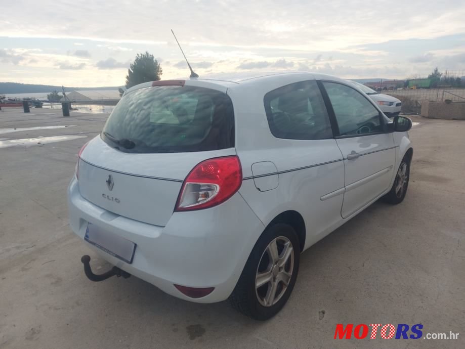 2011' Renault Clio 1,5 Dci photo #4