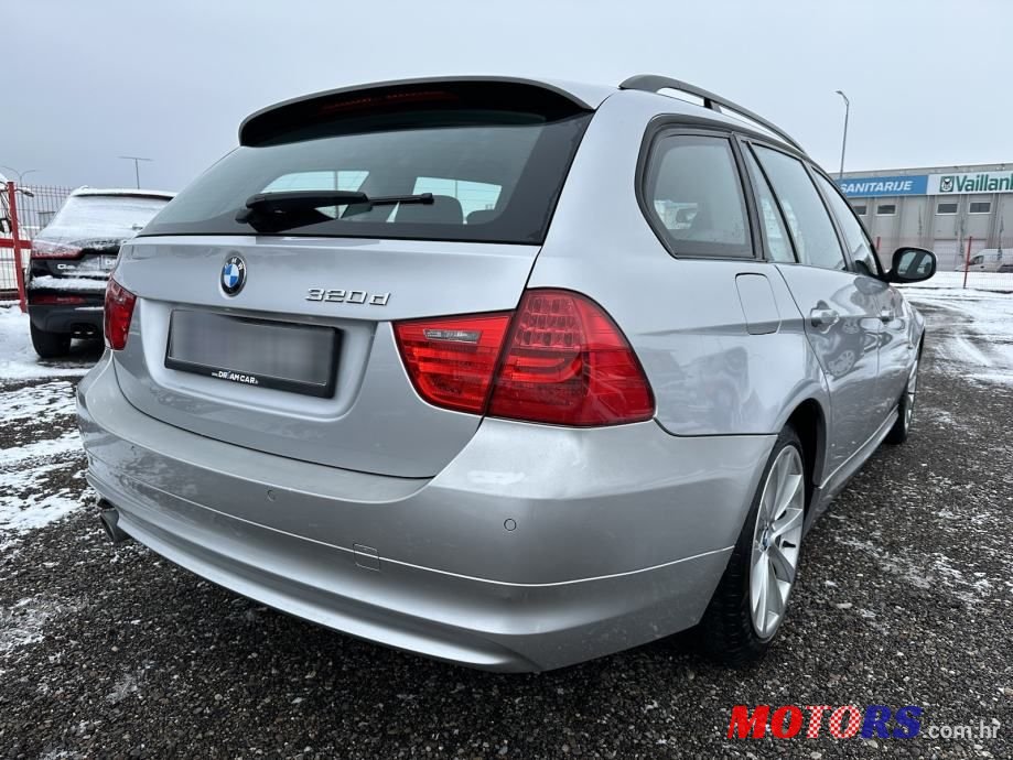 2010' BMW Serija 3 320D photo #3