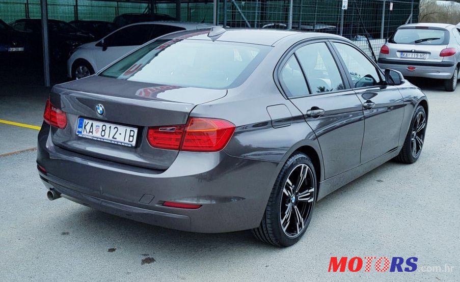 2013' BMW Serija 3 318D photo #2