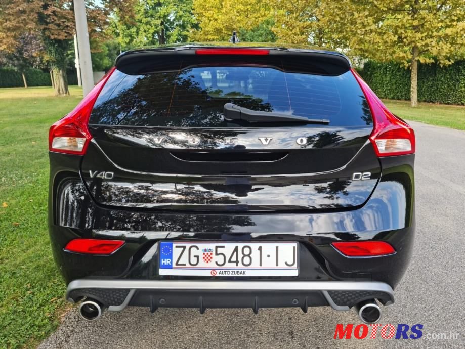 2015' Volvo V40 D2 88G photo #4
