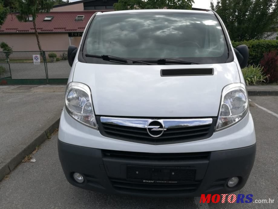 2014' Opel Vivaro photo #2