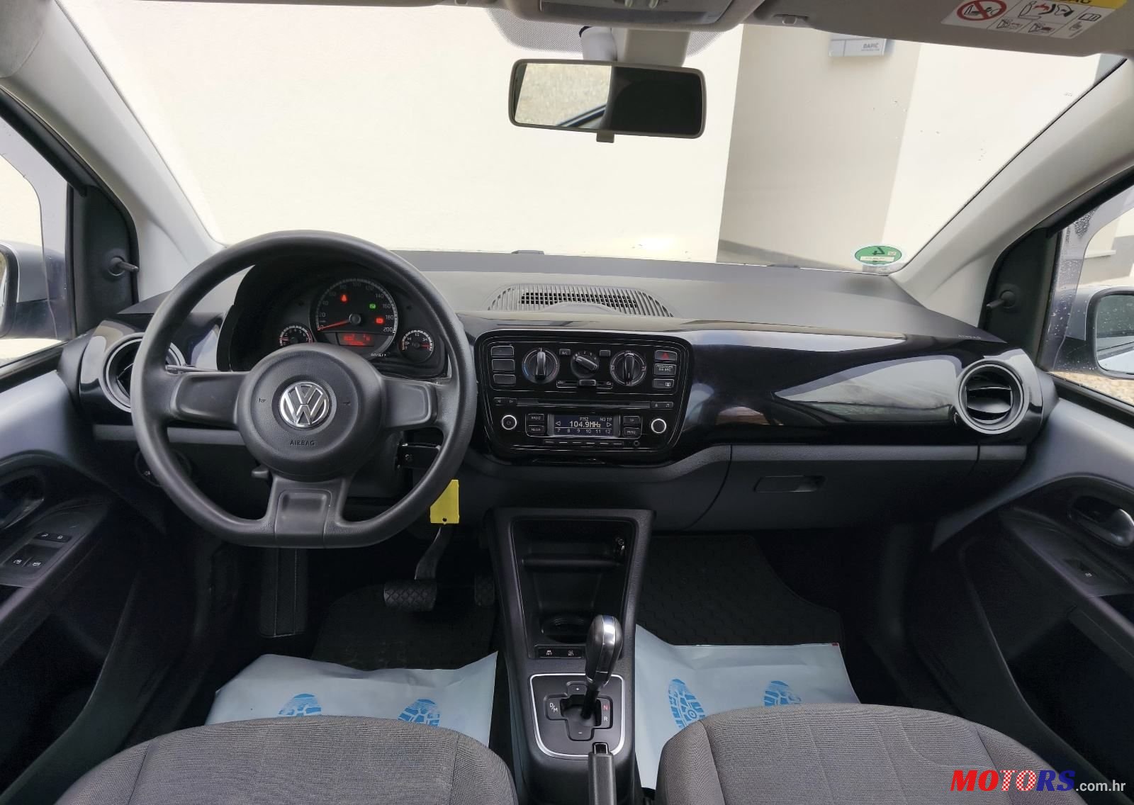 2015' Volkswagen Up! 1,0 Up! Asg photo #3