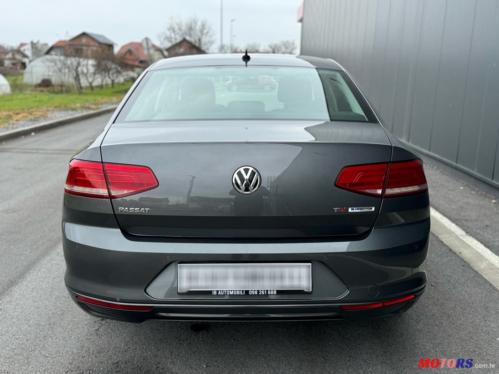 2016' Volkswagen Passat photo #6