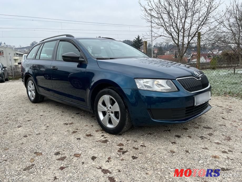 2013' Skoda Octavia Combi photo #4