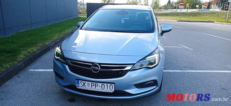2016' Opel Astra Karavan photo #4
