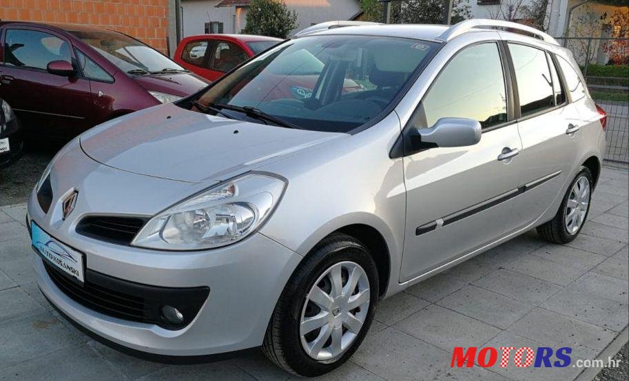 2008' Renault Clio 1,5 Dci photo #1