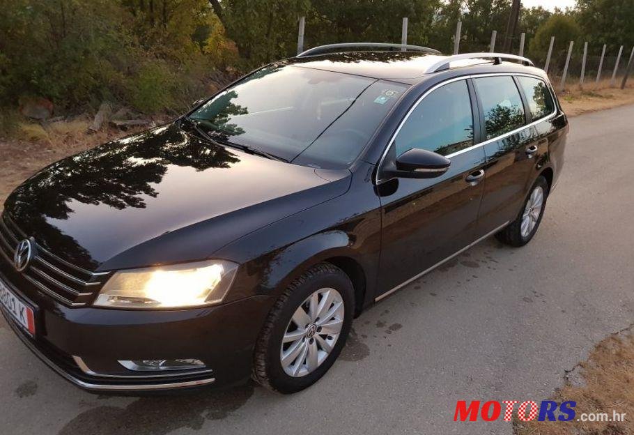 2012' Volkswagen Passat Variant photo #2