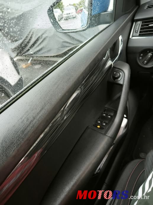 2018' Skoda Octavia Combi photo #2