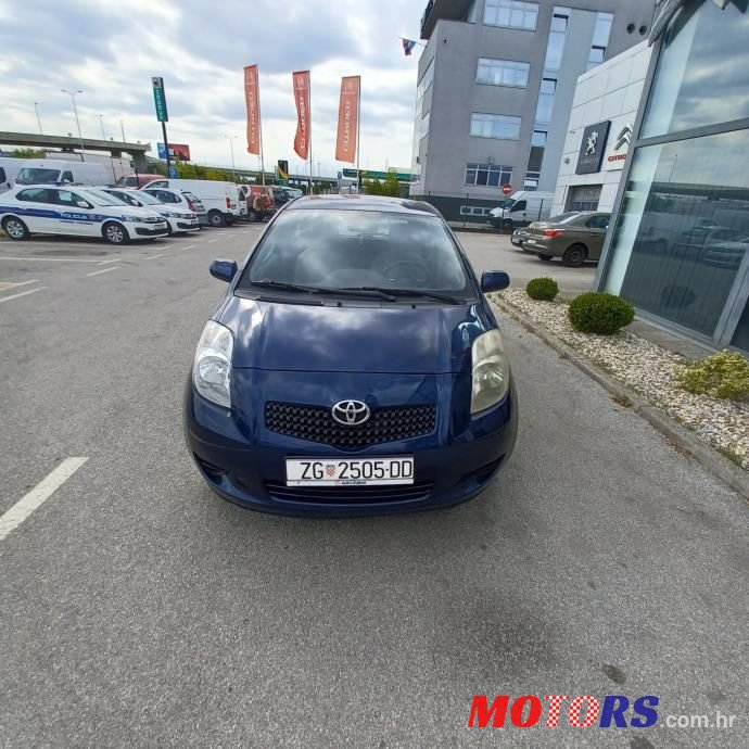 2006' Toyota Yaris 1,3 Vvt-I photo #3
