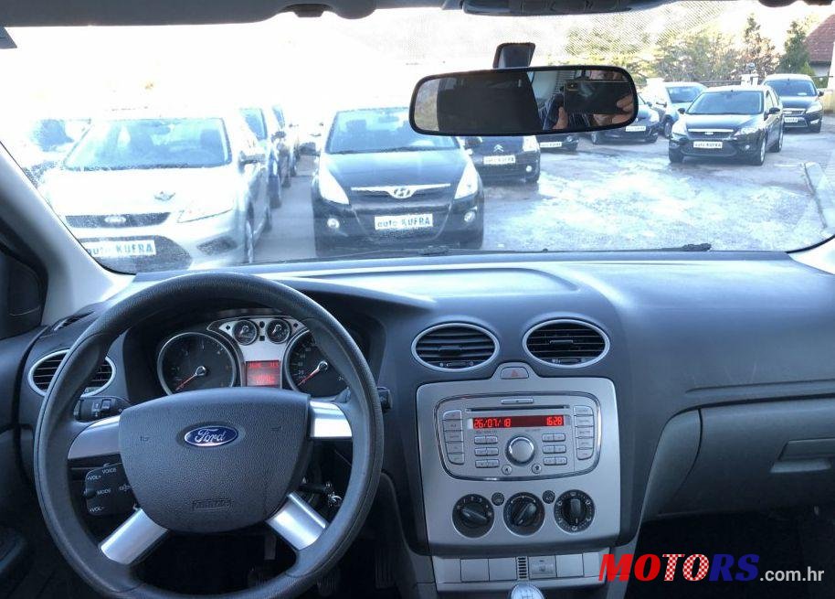 2008' Ford Focus Karavan photo #2