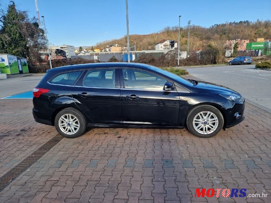 2012' Ford Focus Karavan photo #5