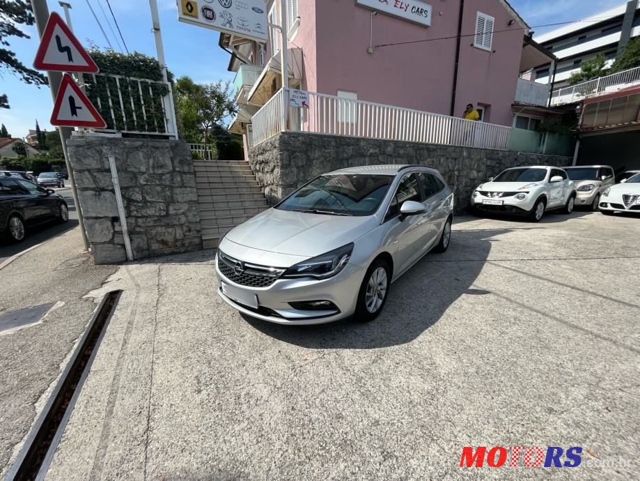 2020' Opel Astra 1.6 Cdti photo #1