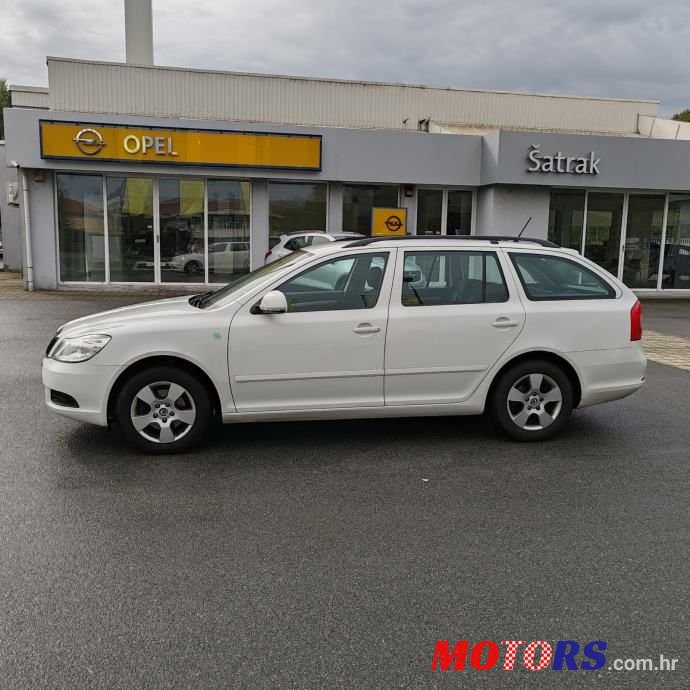 2011' Skoda Octavia 1,6 Tdi photo #2