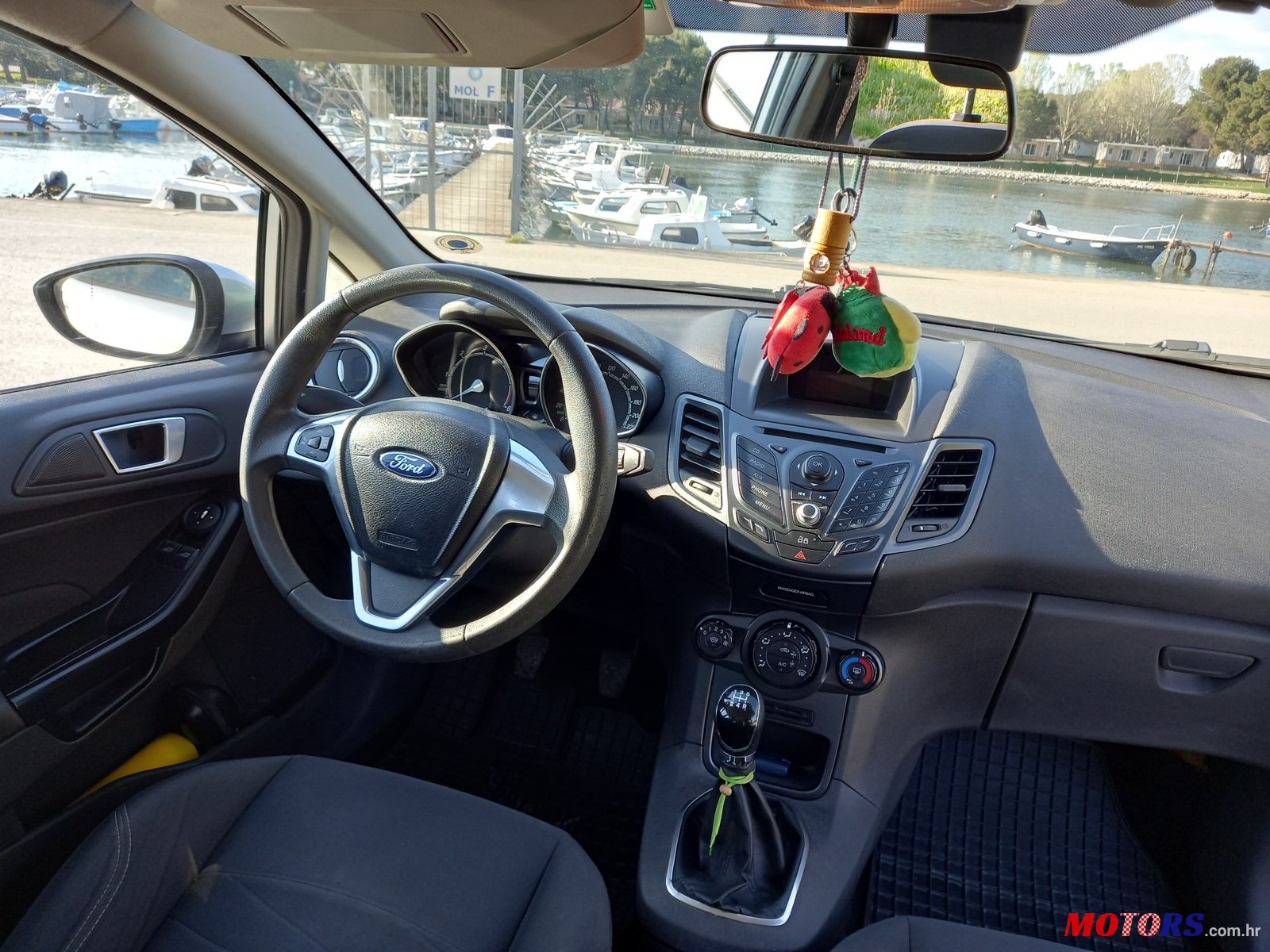 2013' Ford Fiesta photo #6