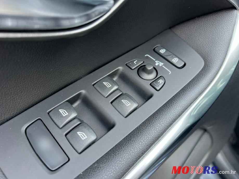 2013' Volvo V40 D4 photo #5