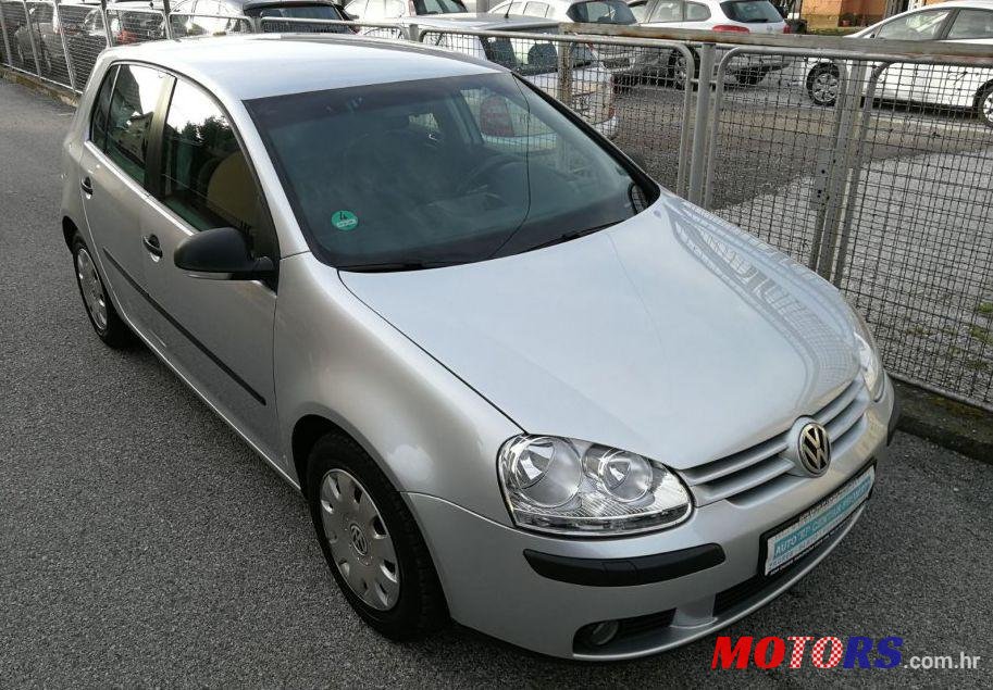 2006' Volkswagen Golf V photo #2