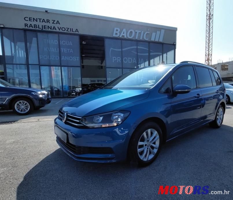 2017' Volkswagen Touran photo #1