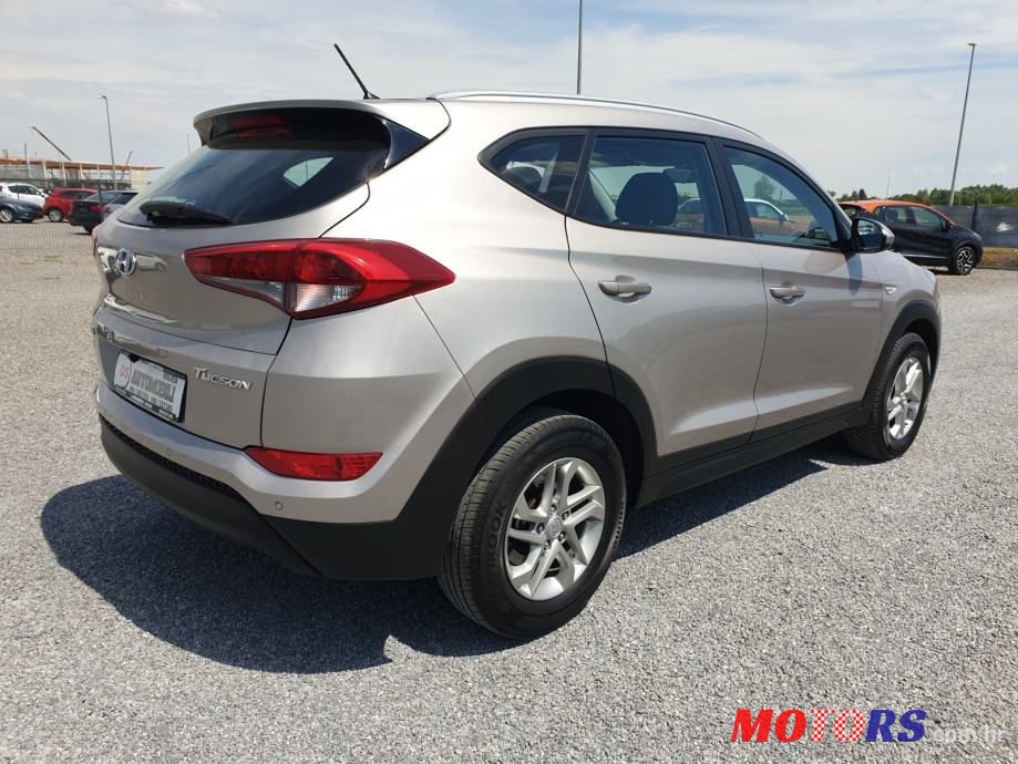 2016' Hyundai Tucson 1.7 Crdi photo #2