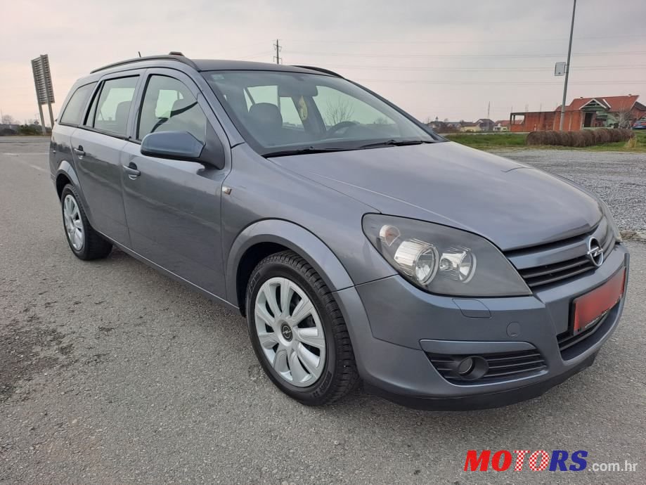 2005' Opel Astra Karavan photo #5