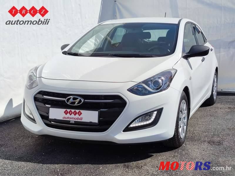 2017' Hyundai i30 photo #1