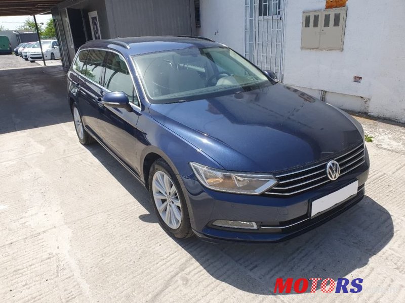 2016' Volkswagen Passat Variant photo #4