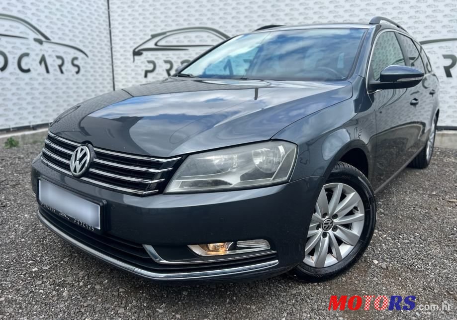 2012' Volkswagen Passat Variant photo #2