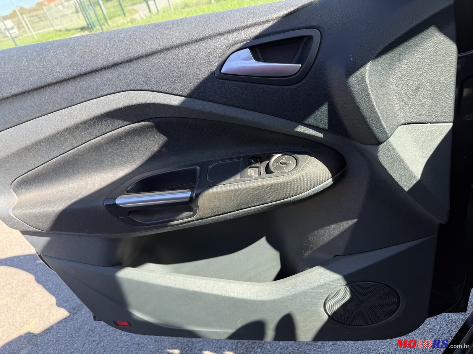 2013' Ford C-MAX 1.0 Ecoboost photo #6