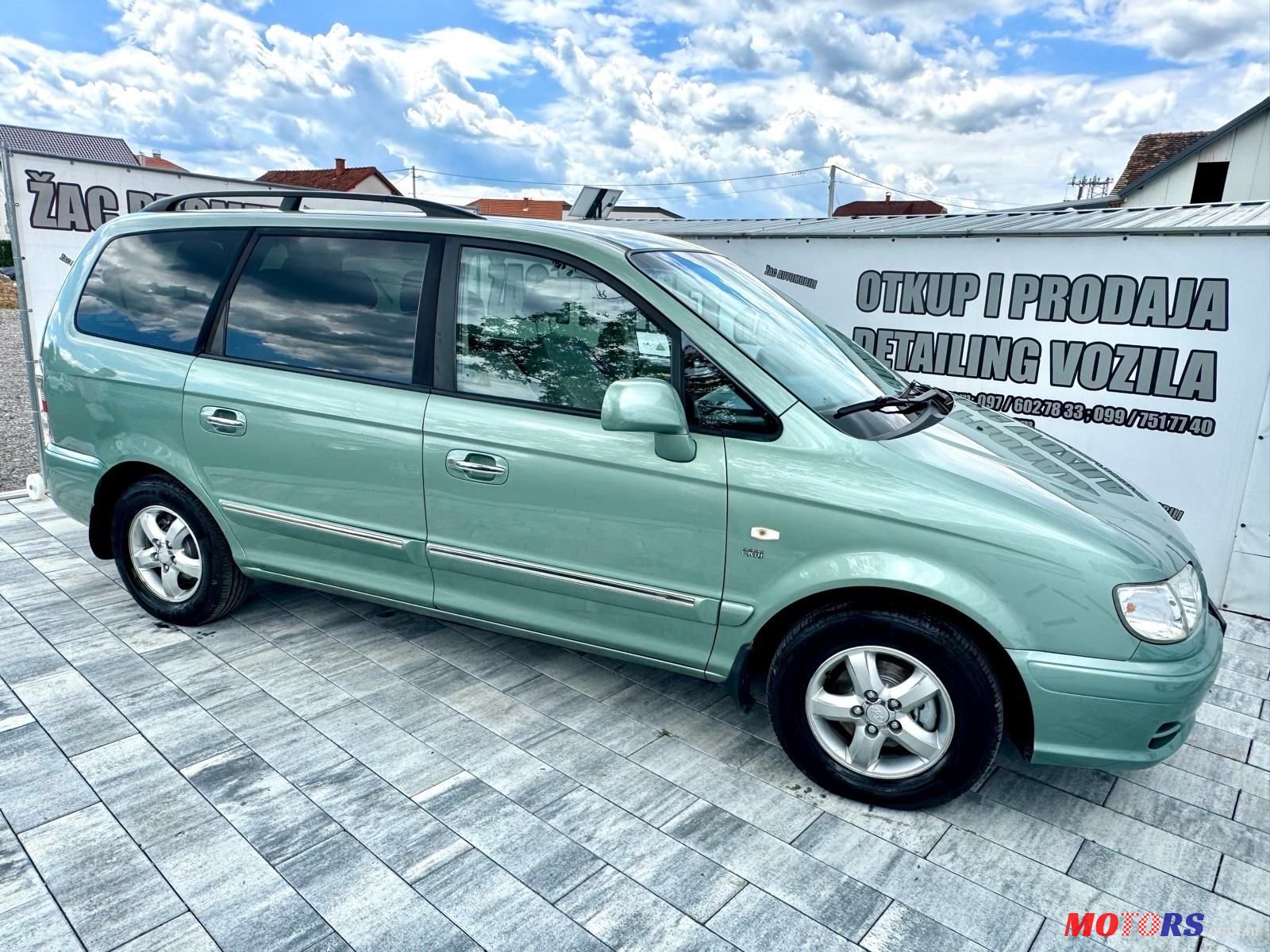 2006' Hyundai Trajet 2,0 Crdi Gls photo #5