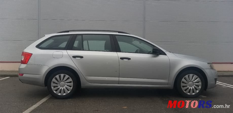 2013' Skoda Octavia Combi photo #5