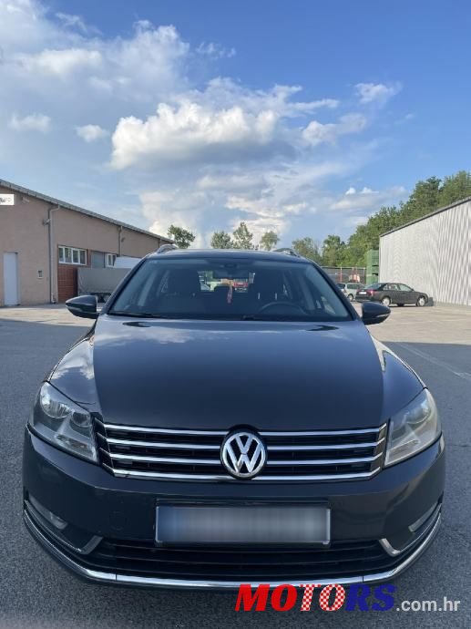 2013' Volkswagen Passat Variant photo #4