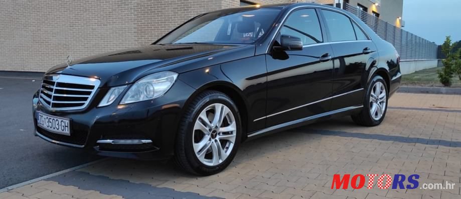 2011' Mercedes-Benz E-Klasa photo #1