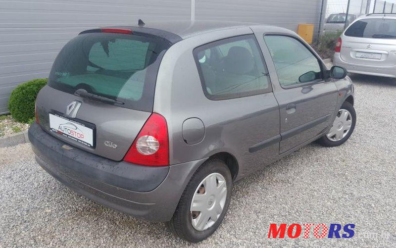 2002' Renault Clio 1,2 photo #2