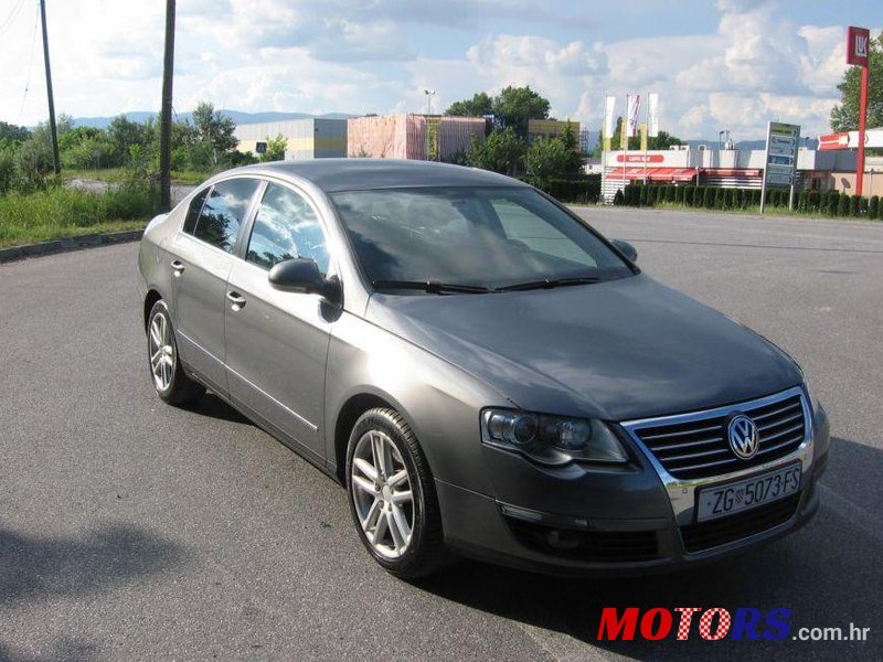 2008' Volkswagen Passat 3.2 Fsi Dsg photo #2